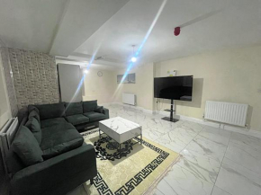 Modern Flat near StarCity, Bull Ring & M6